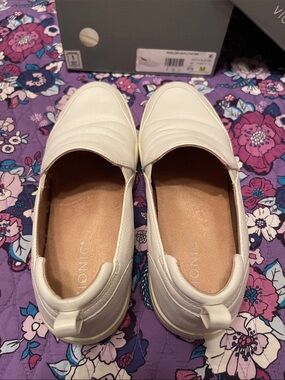 Vionic Cream Slip-On Loafers for Women